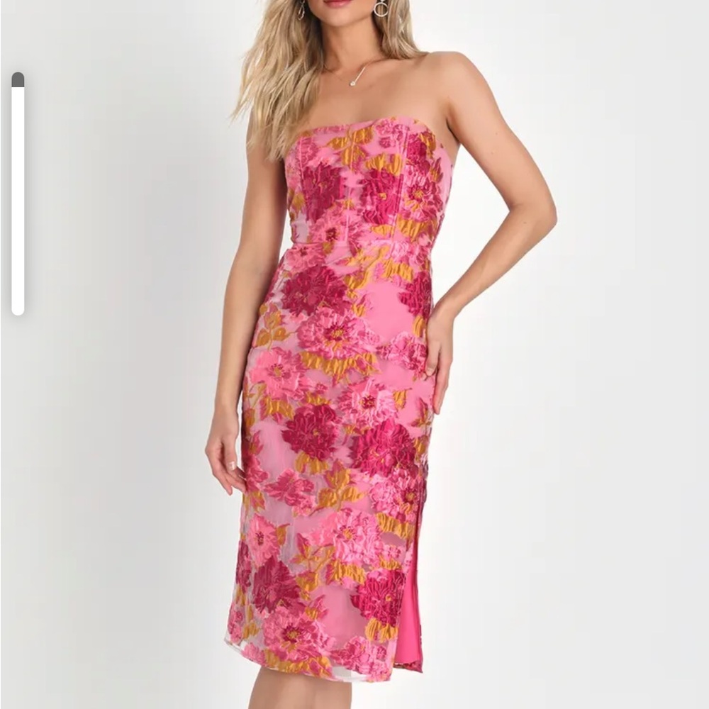 Upgraded Event Pink Floral Jacquard Strapless Bustier Midi Dress
Lulus S